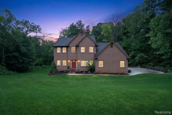$649,900 | 7943 Debora Drive, Brighton, MI 48114