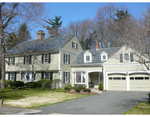94 Englewood Road Longmeadow, MA 01106 - Photo 1 of 22 Gallery Image 1
