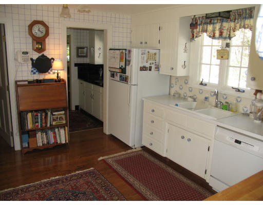 94 Englewood Road Longmeadow, MA 01106 - Photo 8 of 22 Gallery Image 8