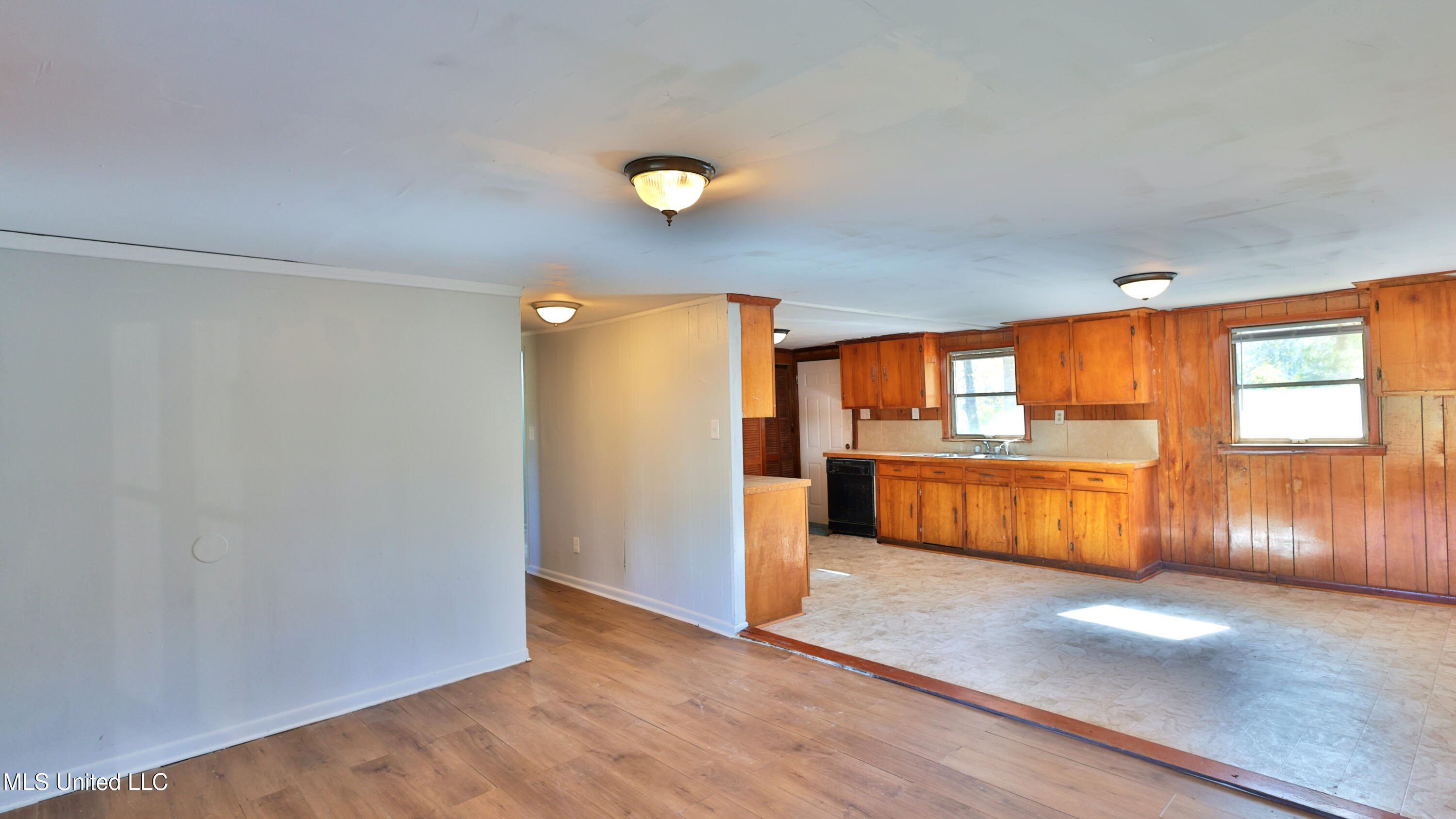 2425 Davis Road Byram, MS 39170 - Photo 9 of 19 2425 10