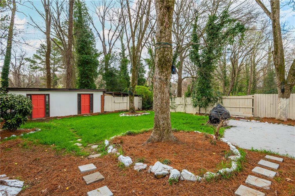 1058 Birch Street Southwest Atlanta, GA 30310 - Photo 3 of 70