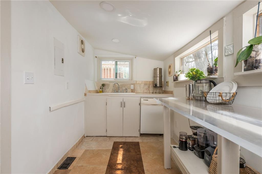 1058 Birch Street Southwest Atlanta, GA 30310 - Photo 43 of 70