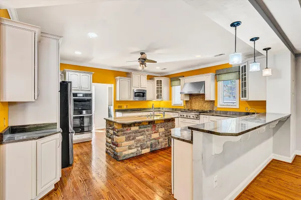 $799,950 | 1721 Walden Circle, Salem, VA 24153