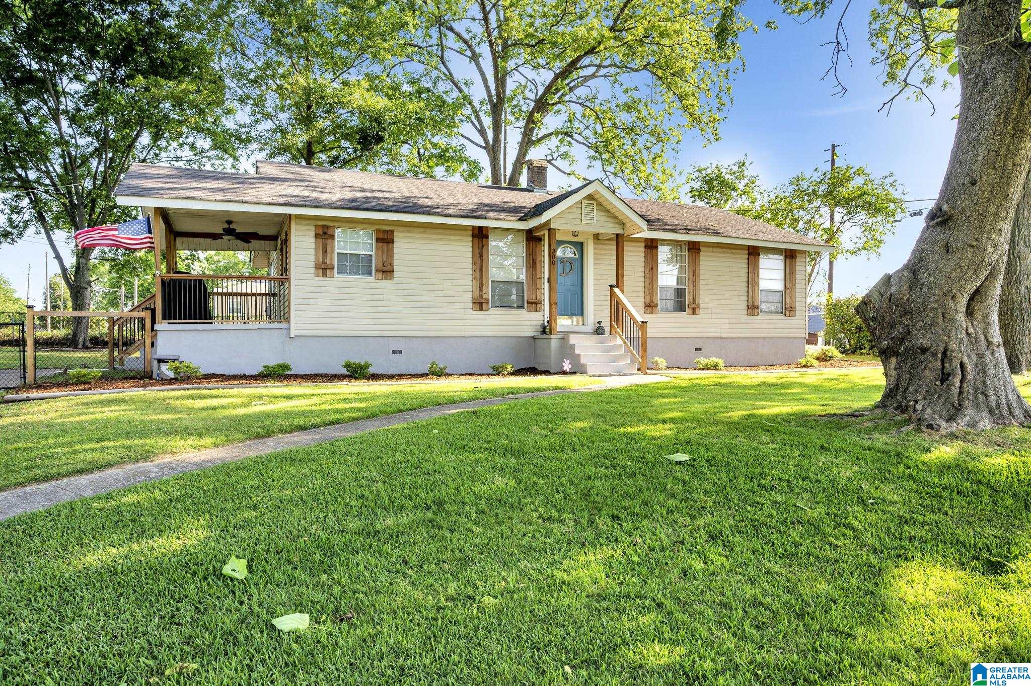 300 Westview Road Gardendale, AL 35071 - Photo 2 of 28
