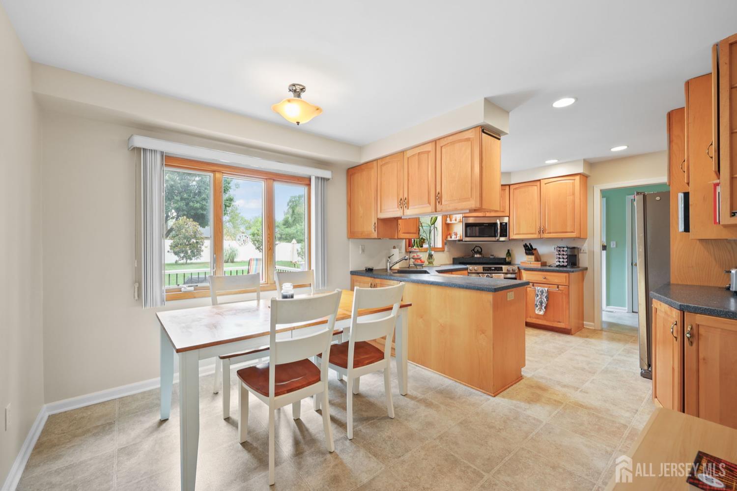 26 Krebs Road Plainsboro, NJ 08536 - Photo 11 of 34