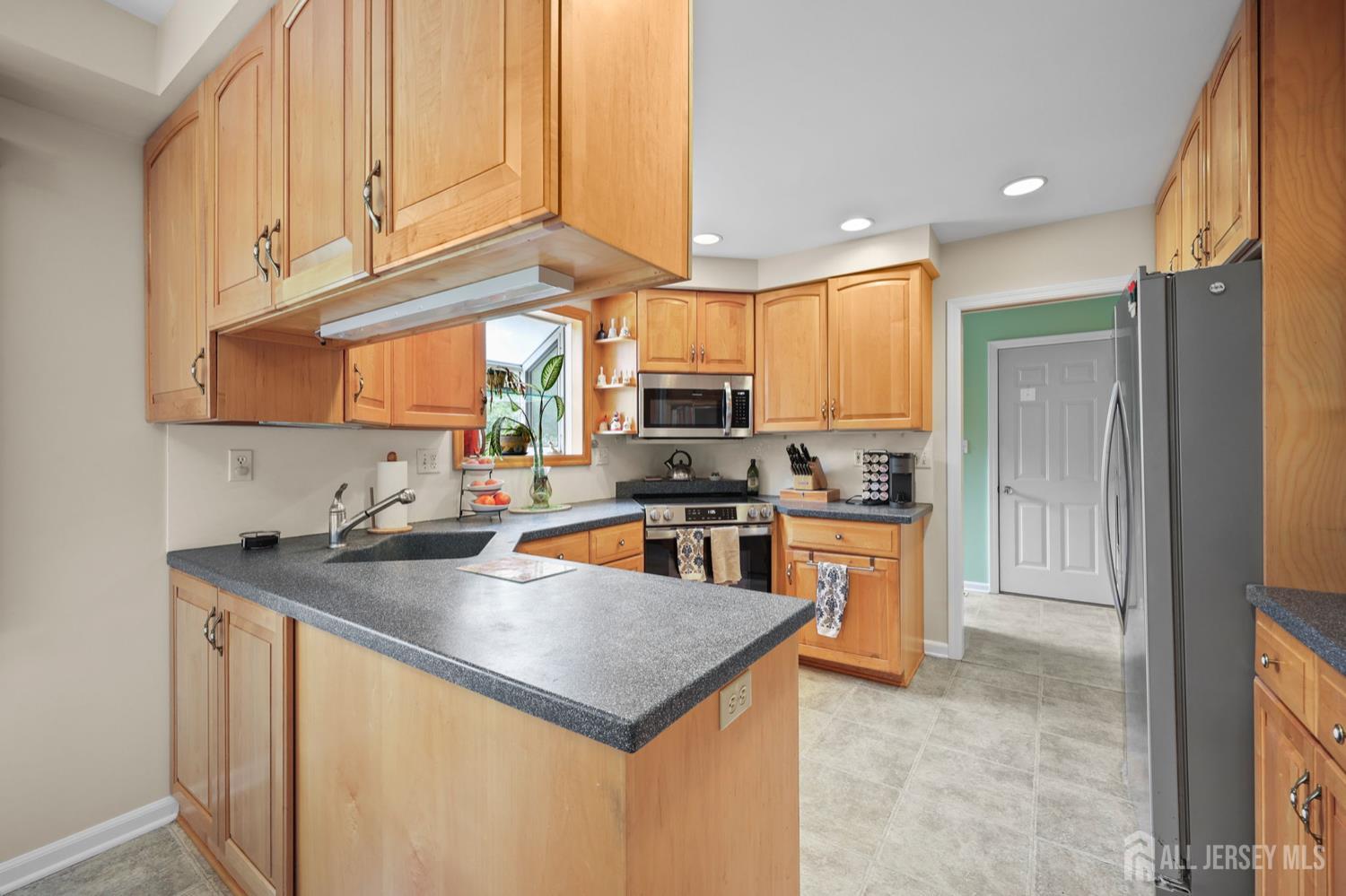 26 Krebs Road Plainsboro, NJ 08536 - Photo 12 of 34