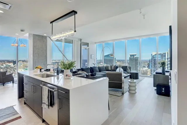 $1,850,000 | 301 West Avenue, Unit 4103, Austin, TX 78701