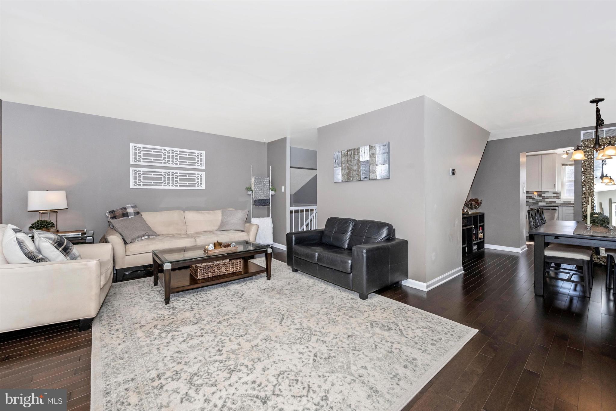 9735 Early Spring Way Columbia, MD 21046 - Photo 4 of 25 Main Level Family Room