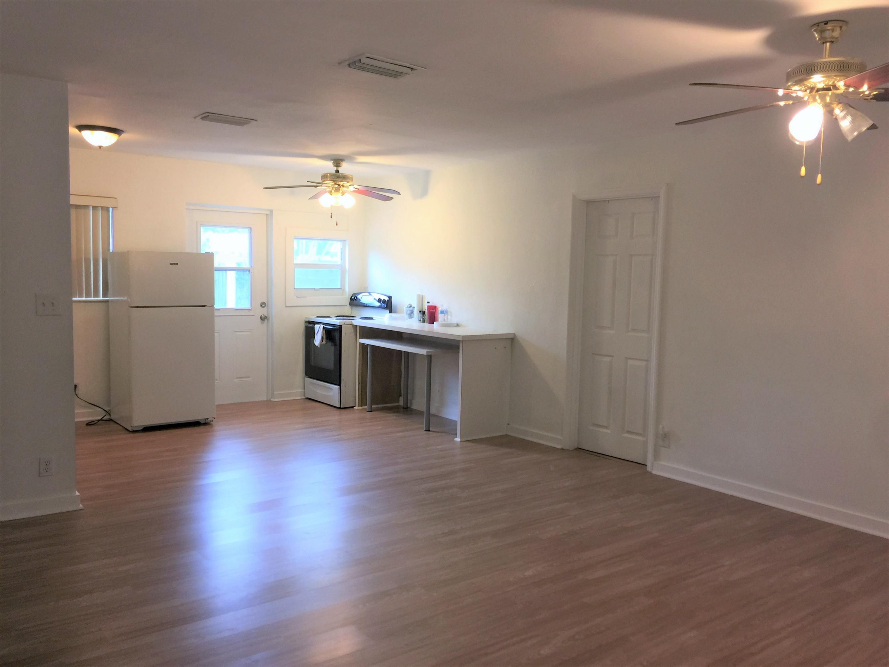 250 Manchester Street Boca Raton, FL 33487 - Photo 3 of 31 IMG_4199