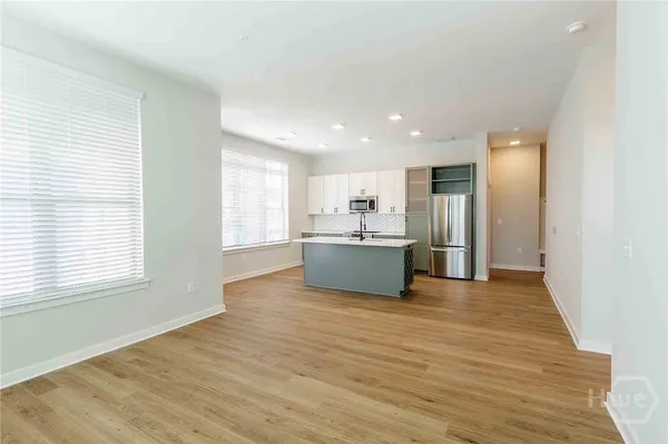 $2,499 | 1150 East Perry Lane, Unit B3, Savannah, GA 31401