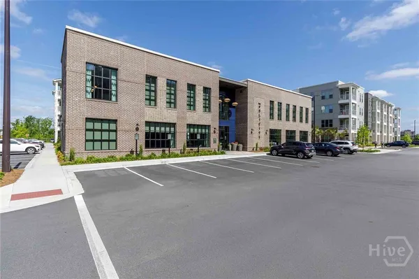 $2,499 | 1150 East Perry Lane, Unit B3, Savannah, GA 31401