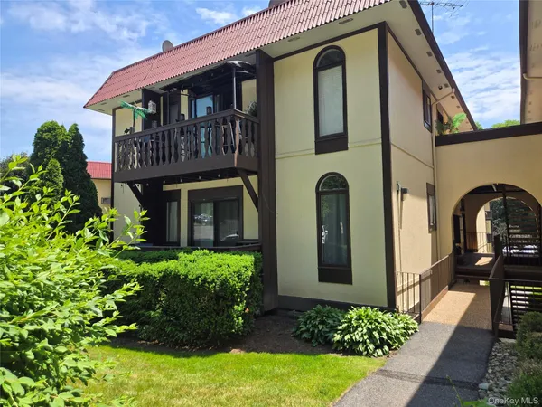 $500,000 | 13 Granada Crescent, Unit 7, White Plains, NY 10603