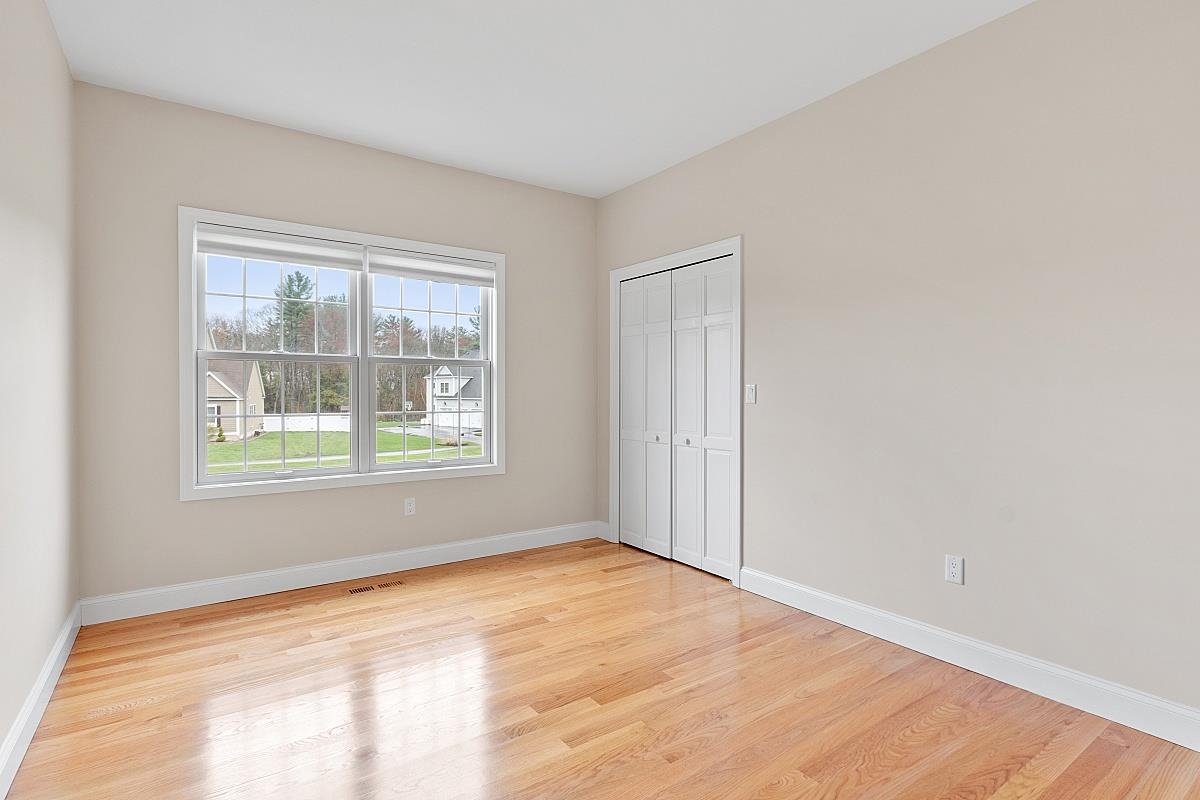 47 Silver Brook Road Salem, NH 03079 - Photo 10 of 40 Gallery Image 10