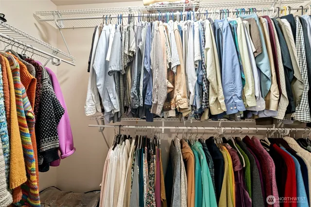 a view of a walk in closet