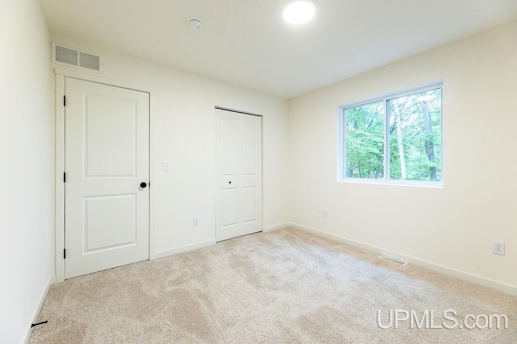 39 Tipperary Road Gladstone, MI 49837 - Photo 39 of 52 Gallery Image 39