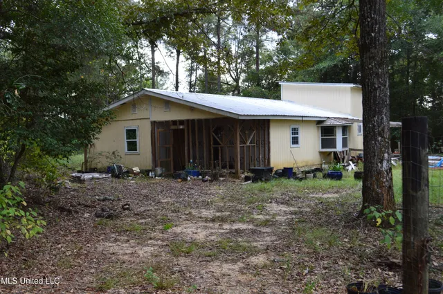 $65,000 | 53 Scruggs Road, Wiggins, MS 39577