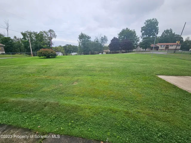 $1,700 | 513 Melrose Avenue, Clarks Summit, PA 18411