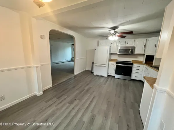 $1,700 | 513 Melrose Avenue, Clarks Summit, PA 18411