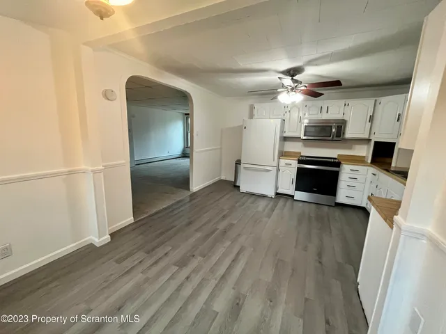 $1,700 | 513 Melrose Avenue, Clarks Summit, PA 18411