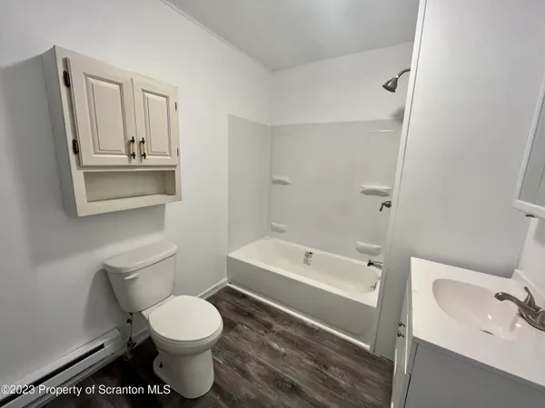 $1,700 | 513 Melrose Avenue, Clarks Summit, PA 18411