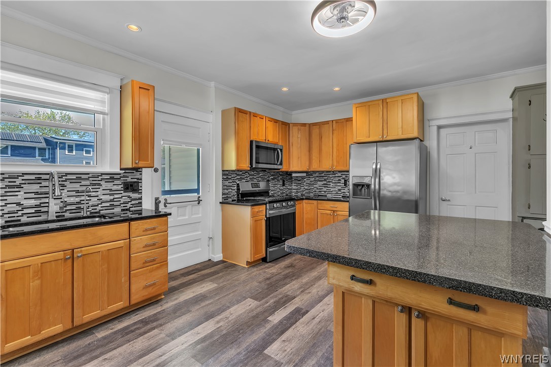 520 Main Street Porter, NY 14174 - Photo 17 of 50 Main residence kitchen