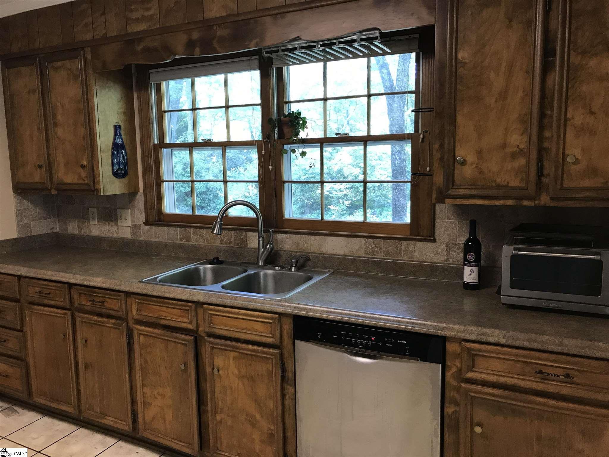 127 Edinburg Road Pickens, SC 29671 - Photo 6 of 33