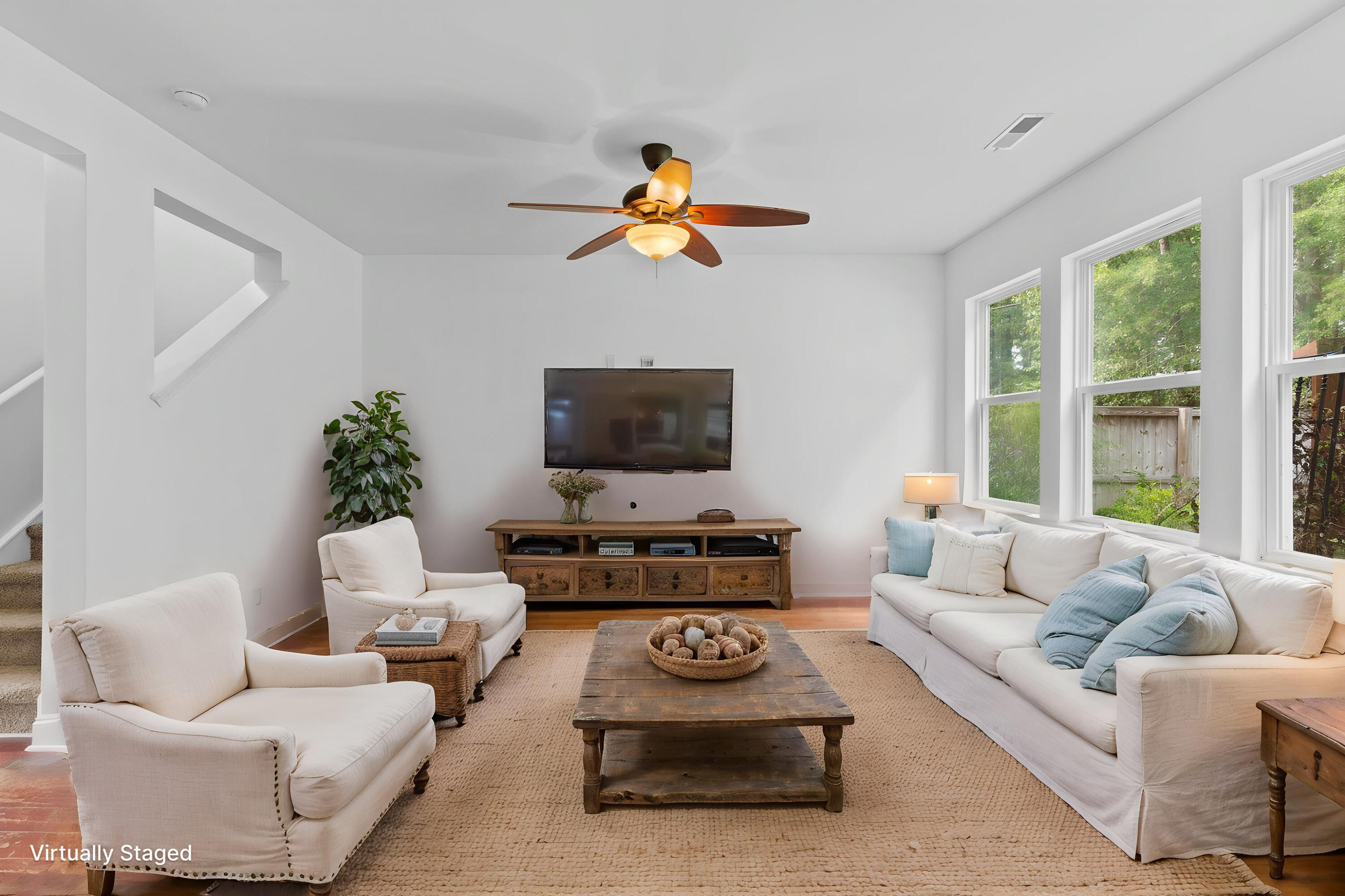 256 Woodbrook Way Moncks Corner, SC 29461 - Photo 4 of 22 256Woodbrook.NicoleBurbagePhoto-4 - Livi