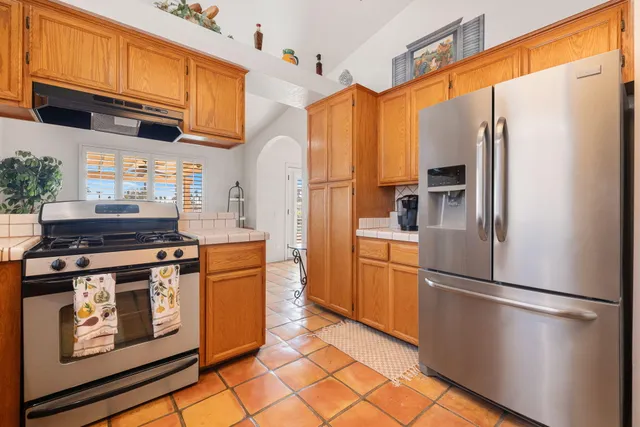 $5,800 | 48638 Hepburn Drive, Indio, CA 92201