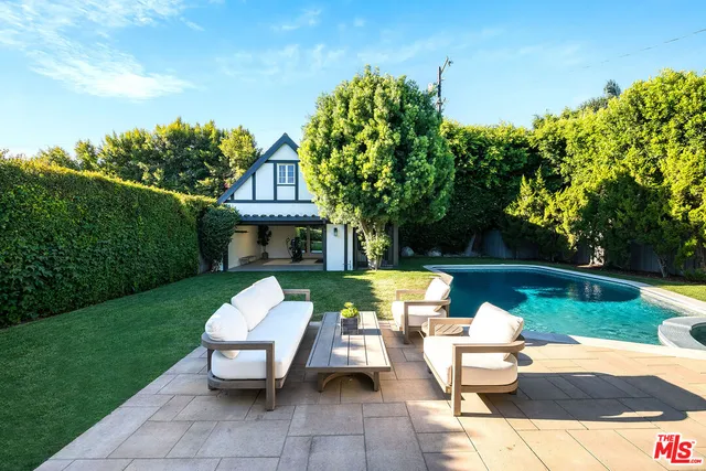 $4,195,000 | 10445 Valley Spring Lane, Toluca Lake, CA 91602