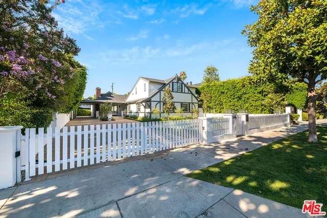 $4,195,000 | 10445 Valley Spring Lane, Toluca Lake, CA 91602