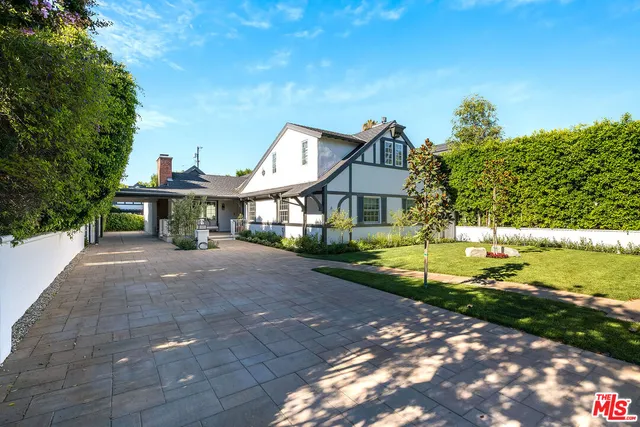 $4,195,000 | 10445 Valley Spring Lane, Toluca Lake, CA 91602