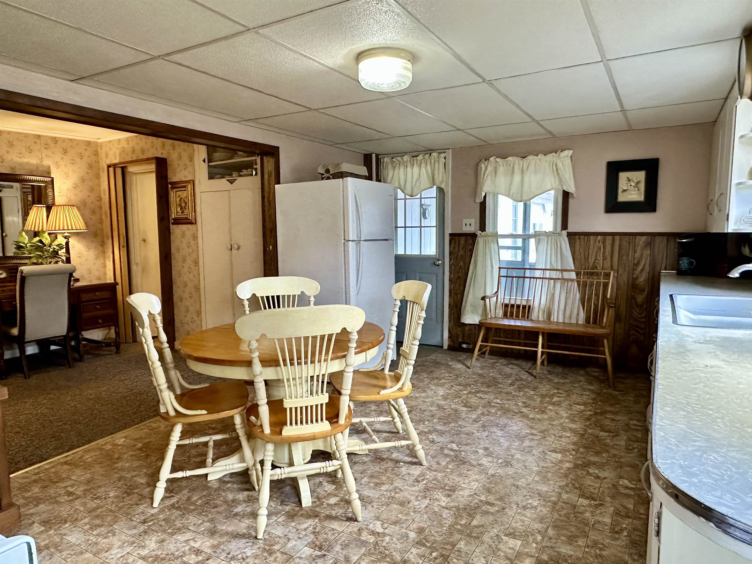 62 Hull Avenue Wallingford, VT 05773 - Photo 11 of 36