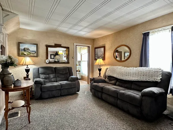$249,000 | 62 Hull Avenue, Wallingford, VT 05773