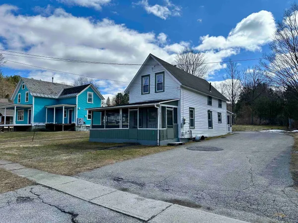 $249,000 | 62 Hull Avenue, Wallingford, VT 05773