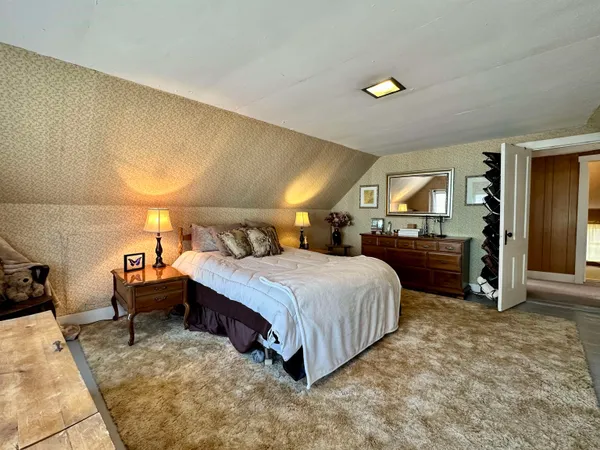 $249,000 | 62 Hull Avenue, Wallingford, VT 05773