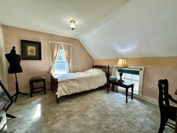 $249,000 | 62 Hull Avenue, Wallingford, VT 05773