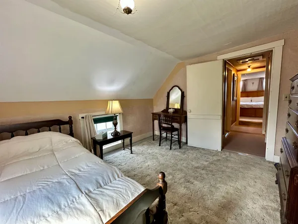 $249,000 | 62 Hull Avenue, Wallingford, VT 05773