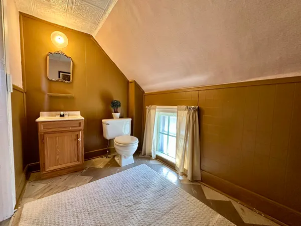 $249,000 | 62 Hull Avenue, Wallingford, VT 05773