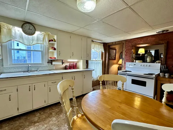 $249,000 | 62 Hull Avenue, Wallingford, VT 05773