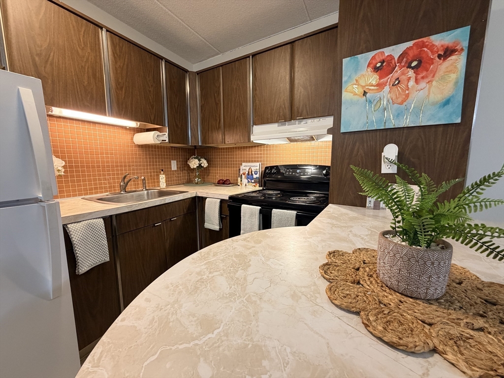 200 Swanton Street, Unit T28 Winchester, MA 01890 - Photo 8 of 35