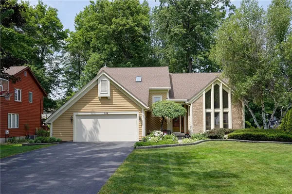 $399,900 | 244 Melwood Drive, Greece, NY 14626