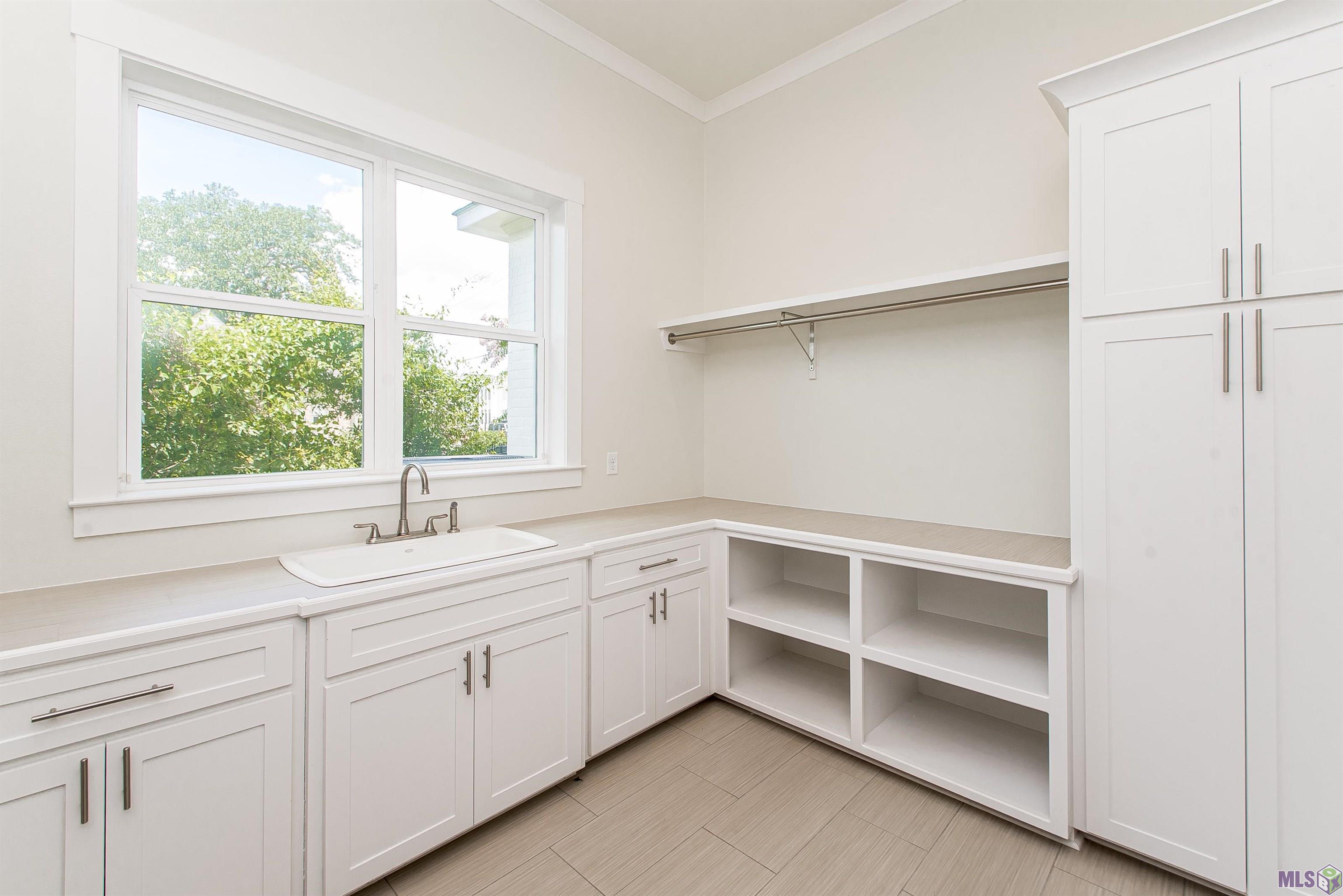 7940 Highland Road Baton Rouge, LA 70808 - Photo 41 of 60 Laundry