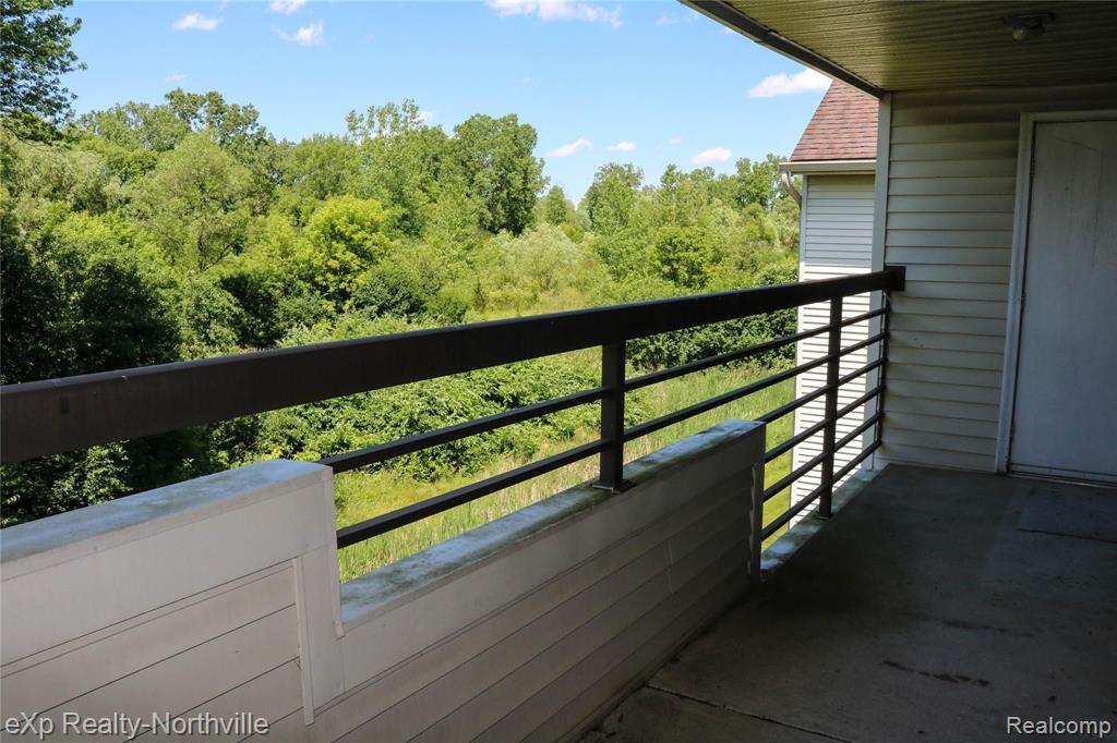 30594 Orchard Lake Road, Unit 49 Farmington Hills, MI 48334 - Photo 13 of 19