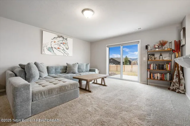 $615,000 | 365 Little Greys Loop, Etna, WY 83118