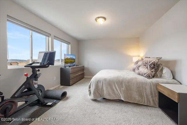 $615,000 | 365 Little Greys Loop, Etna, WY 83118