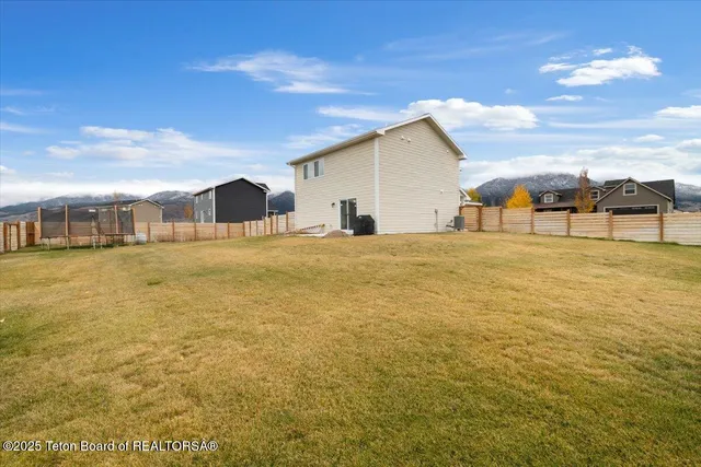 $615,000 | 365 Little Greys Loop, Etna, WY 83118