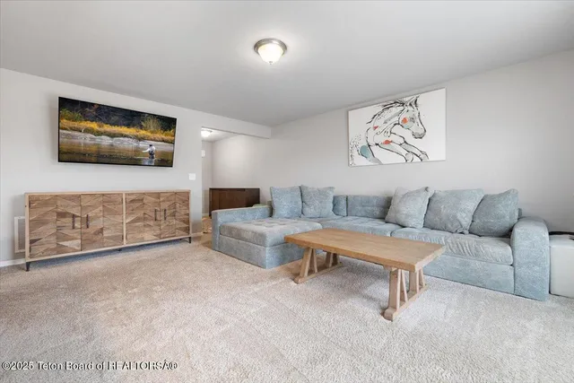 $615,000 | 365 Little Greys Loop, Etna, WY 83118