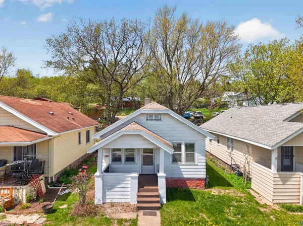 $175,000 | 2711 West 9th Street, Duluth, MN 55806