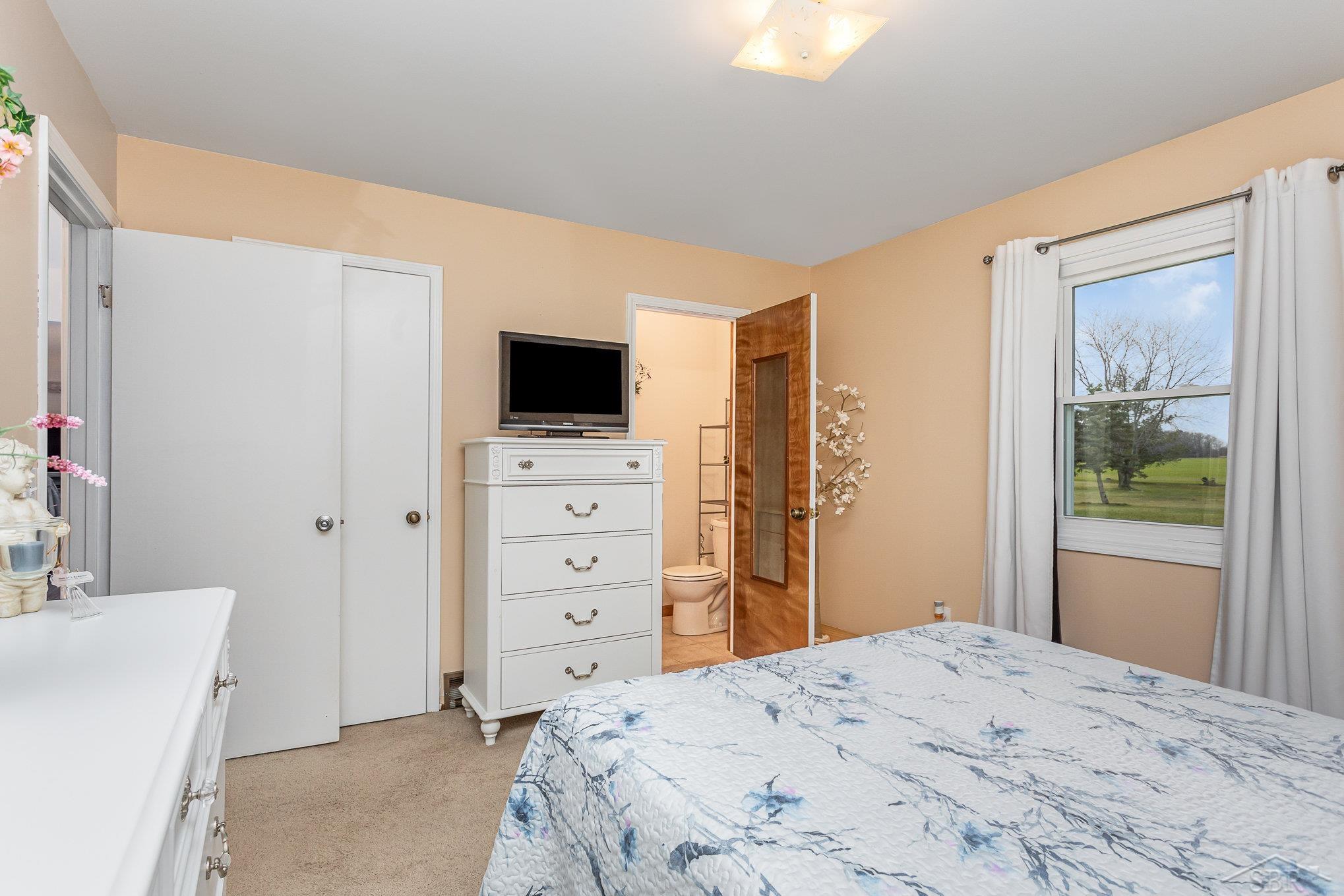 6784 7 Mile Road Freeland, MI 48623 - Photo 15 of 26 50130064-291d7563-5ead-4048-a600-4495ed3239b9.JPG