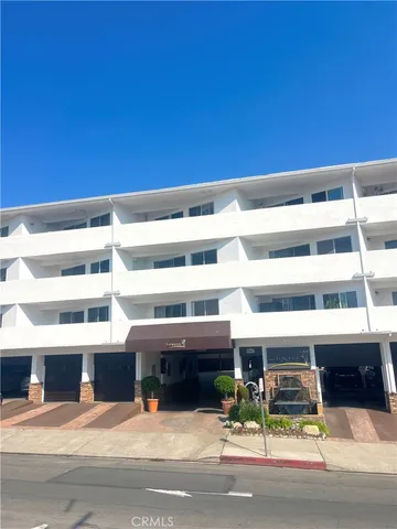 $3,995 | 100 Cliff Drive, Unit 15, Laguna Beach, CA 92651